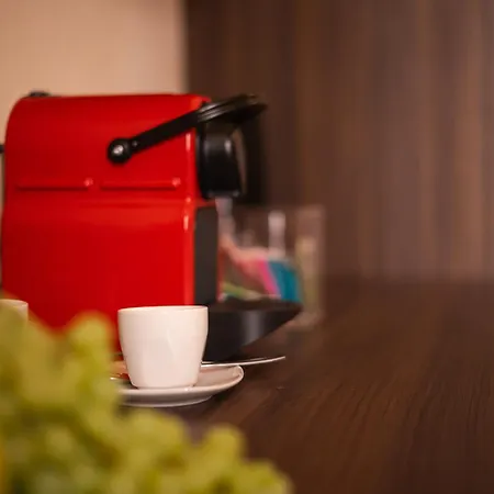 Domus Ancona بيت ضيافة 4*