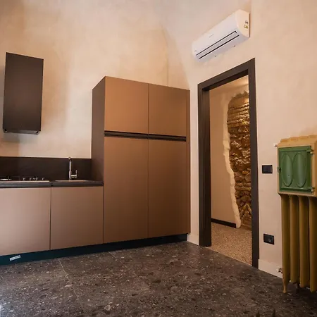 Domus Ancona روما