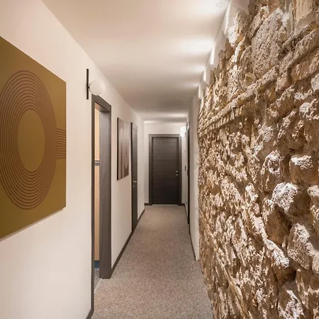 Domus Ancona Гостевой дом 4*