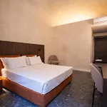 Domus Ancona Konukevi 4*